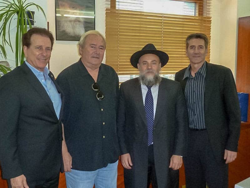 Bob Van Ronkel with Gary Winnick, Rabbi David Baron and Rabbi Alexander Baroda in Moscow
